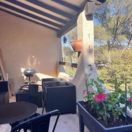 Au Milieu Des Pins A 5 Min A Pied De La Plage! Saint-Raphael (Var)