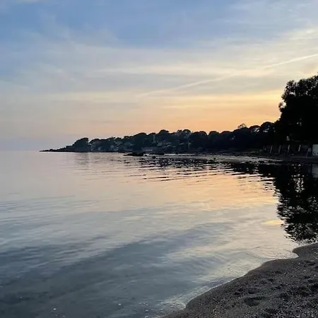 Au Milieu Des Pins A 5 Min A Pied De La Plage! Apartment *