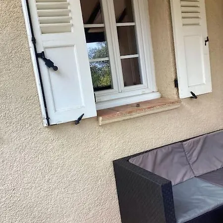 Au Milieu Des Pins A 5 Min A Pied De La Plage! Saint-Raphael (Var)